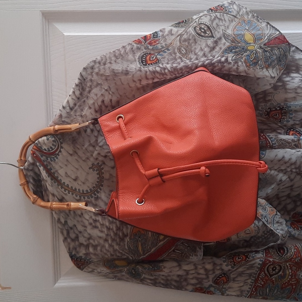 Hand bag